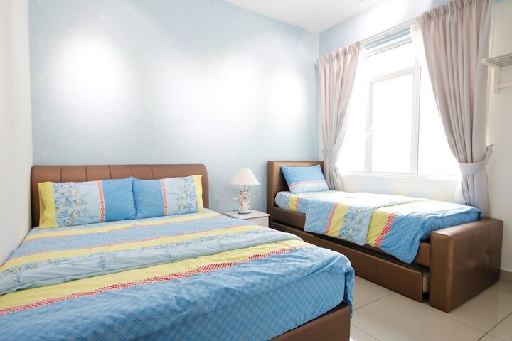 Room 2 of 36