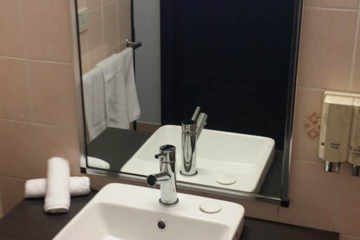 Room 4 of 56