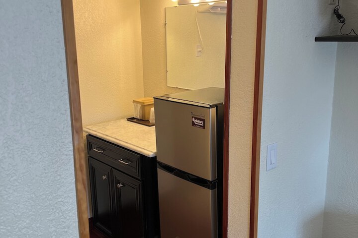 Room 36 of 180