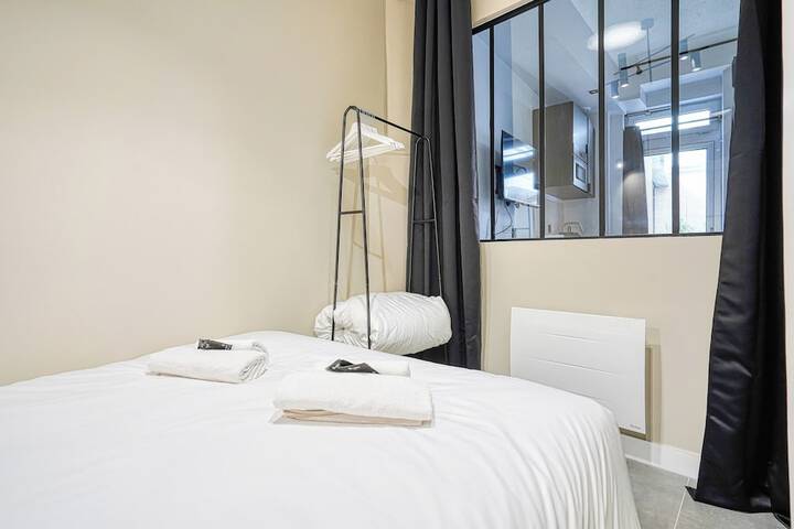 Room 3 of 63