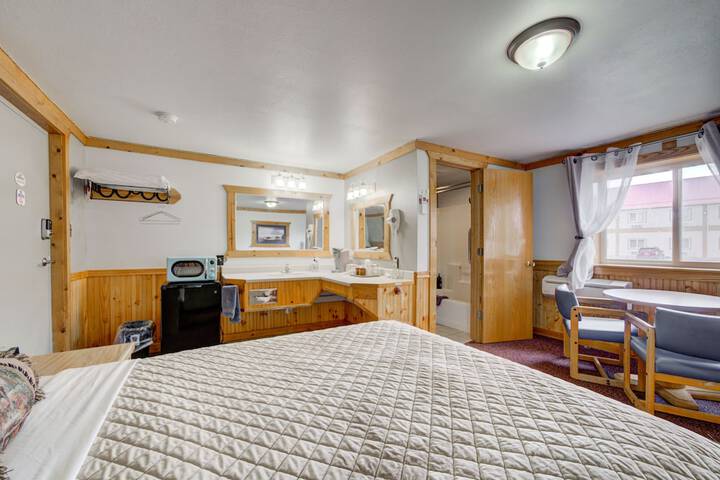 Room 10 of 26