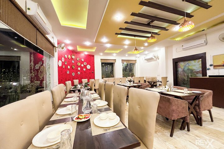 Dining 94 of 123
