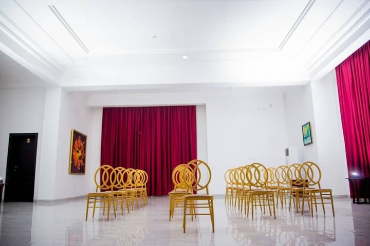 Ballroom/Hall 12 of 12