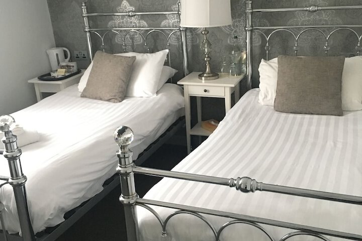 Room 11 of 46