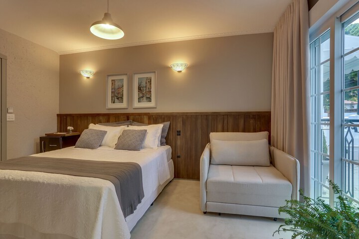 Room 20 of 54