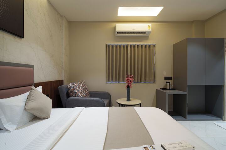 Room 37 of 48