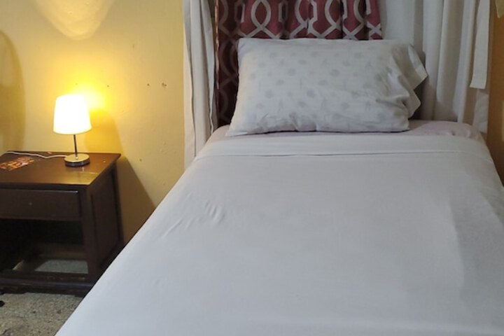 Room 2 of 8