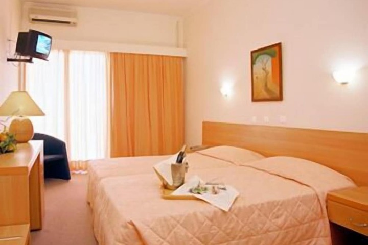 Room 5 of 29