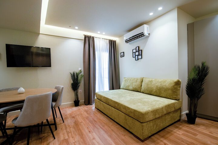 Room 10 of 151