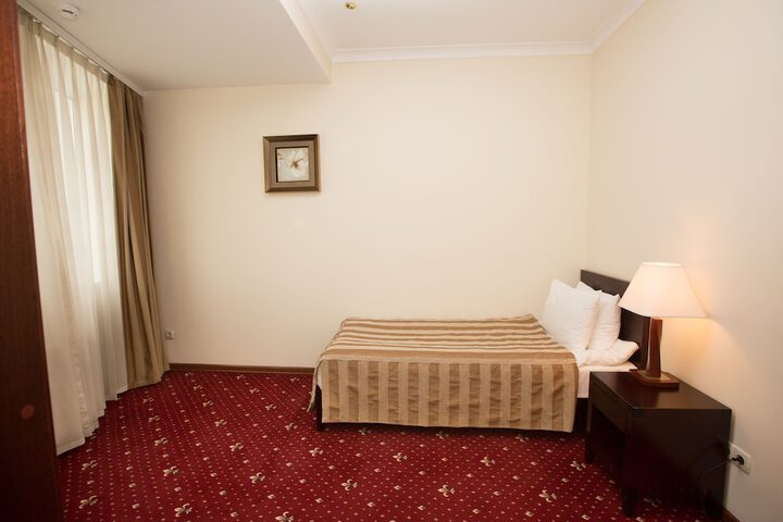 Room 7 of 47