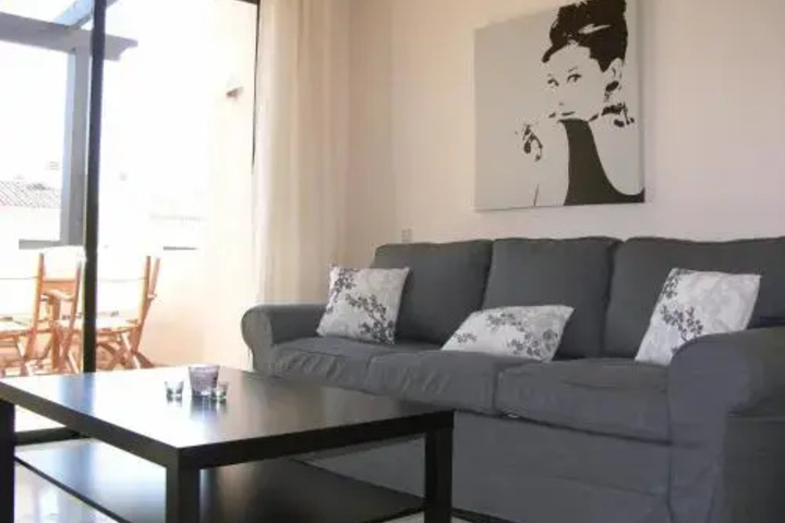 Room 3 of 12