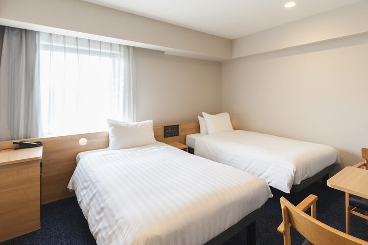 Room 15 of 76
