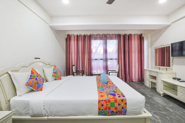 Room 8 of 24