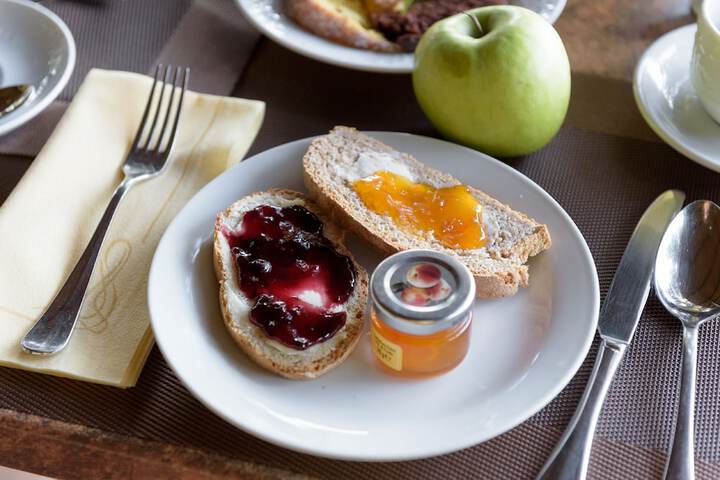 Breakfast/Coffee Service 163 of 225