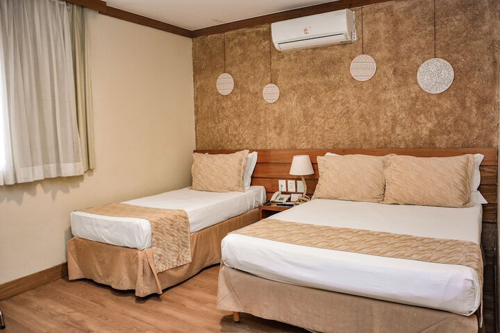 Room 6 of 32