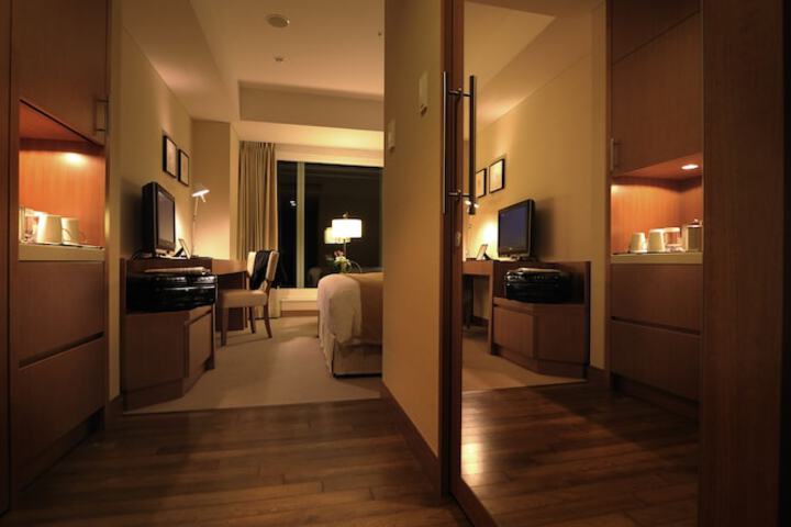 Room 17 of 80