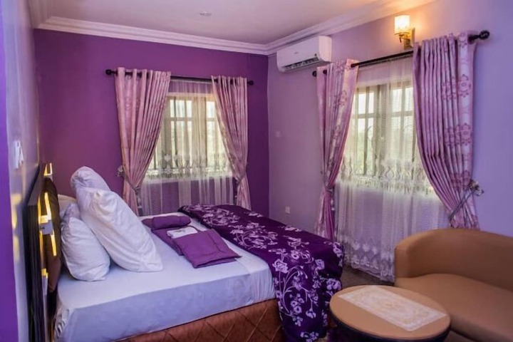 Room 3 of 64