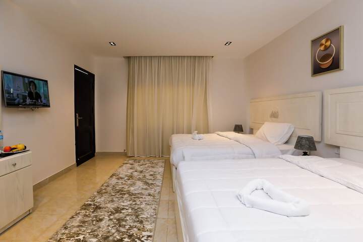Room 25 of 88