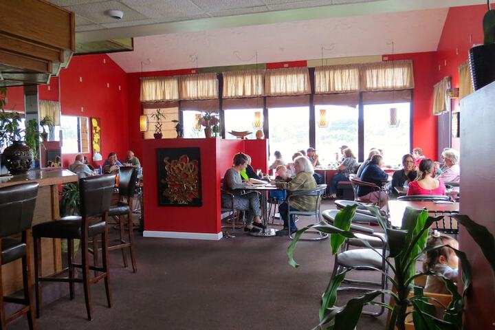 Dining 10 of 21