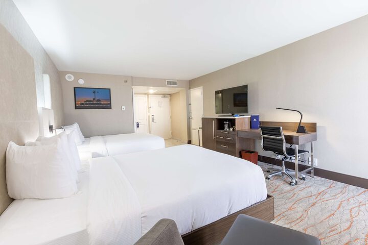 Room 15 of 53