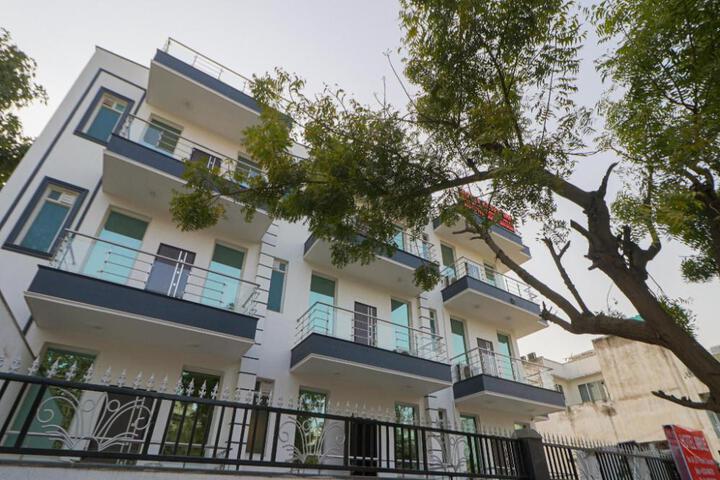 OYO Townhouse 933 Hotel Imbue