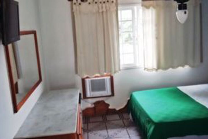Room 16 of 25
