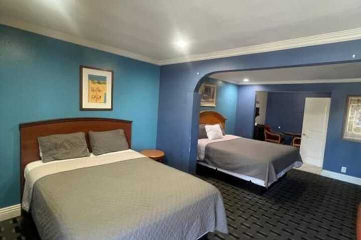 Room 16 of 36