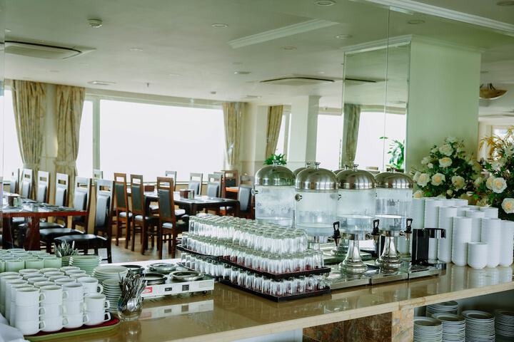 Dining 96 of 119