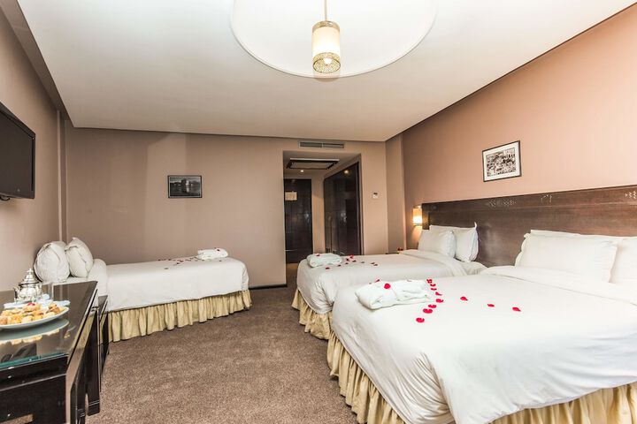Room 32 of 70