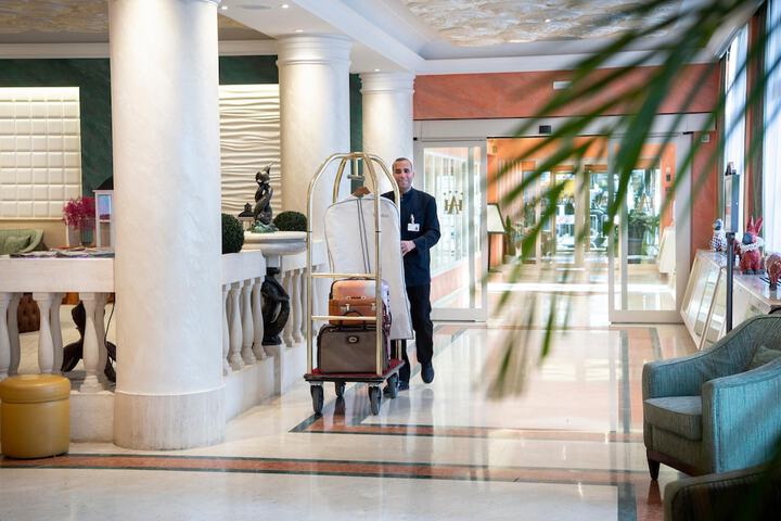 Entrance & Lobby