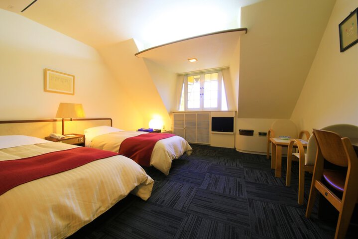 Room 7 of 41
