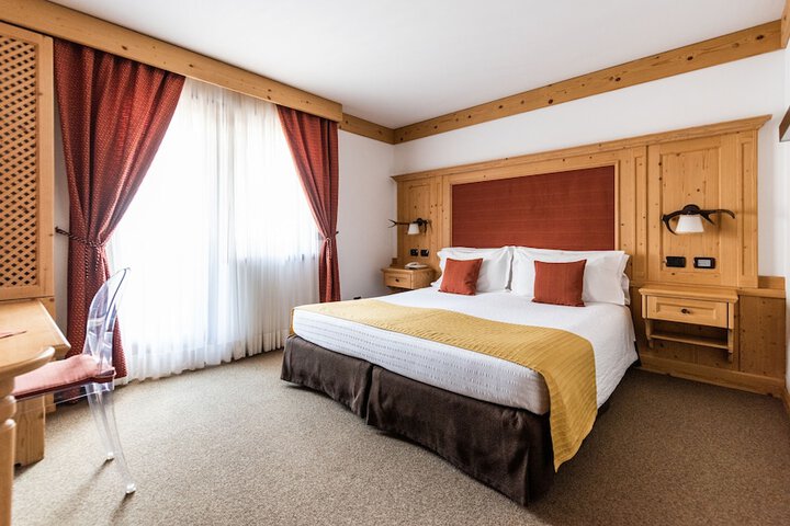 Room 46 of 97