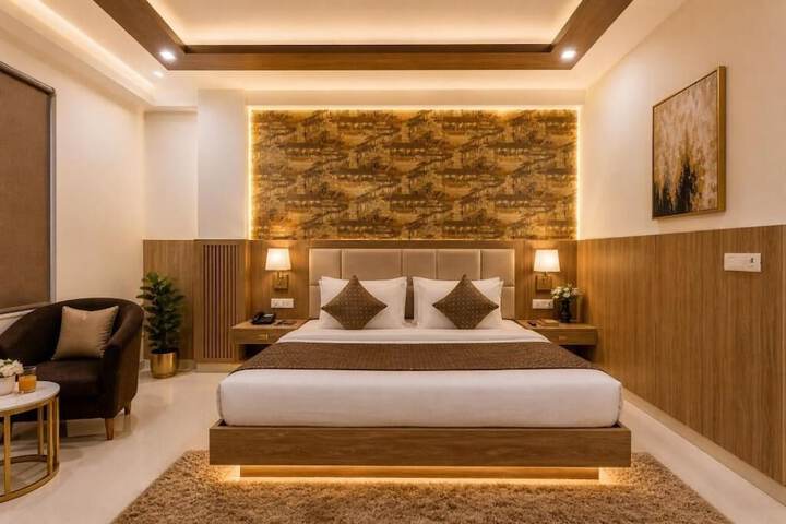 Room 10 of 14