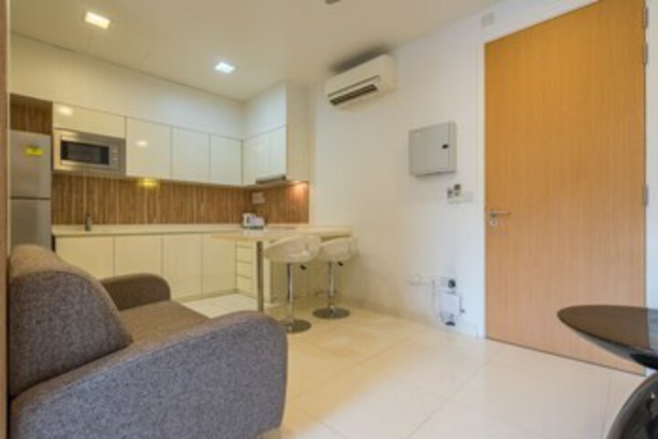 Room 6 of 15