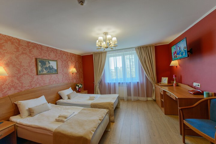 Room 10 of 72