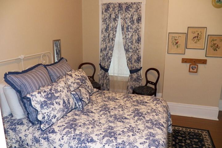 Room 16 of 32