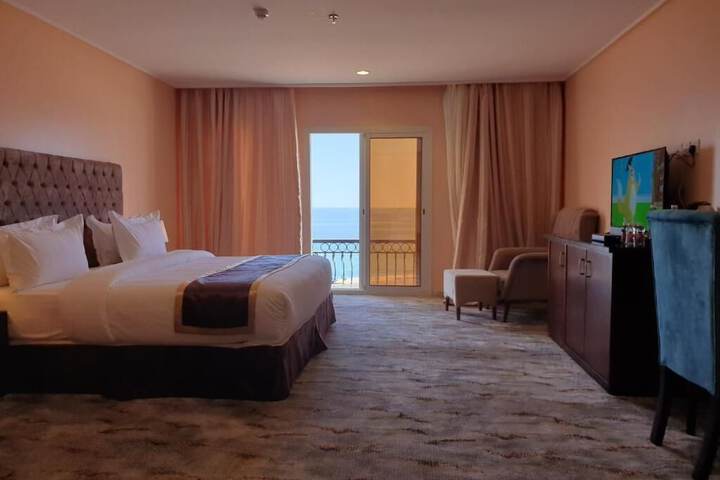 Room 8 of 19