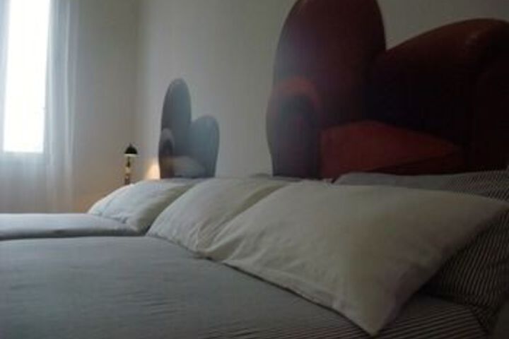 Room 15 of 52