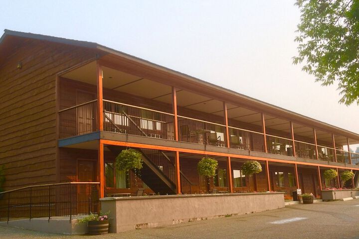 Hotel 68 of 80