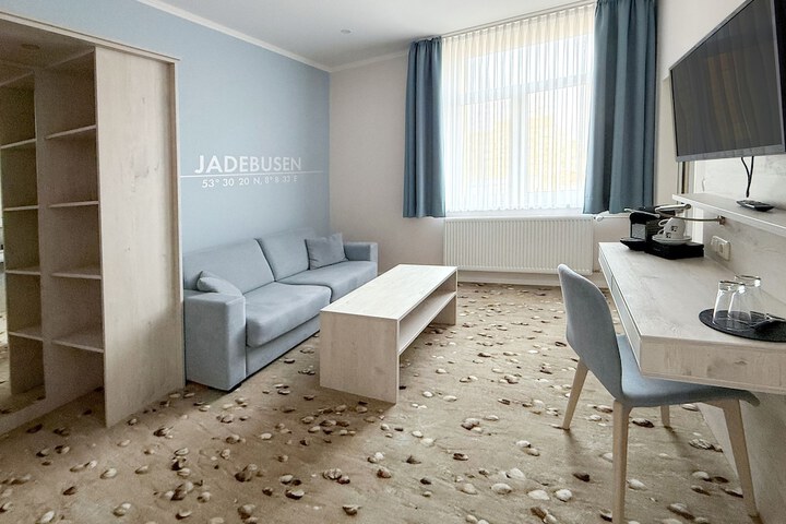 Room 15 of 28