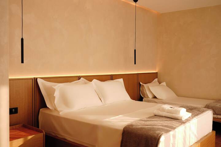 Room 11 of 37