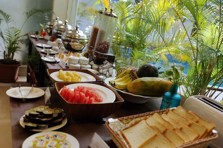 Breakfast/Coffee Service 21 of 24