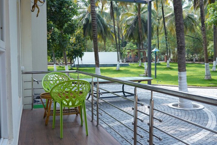 Hotel Exterior 59 of 60