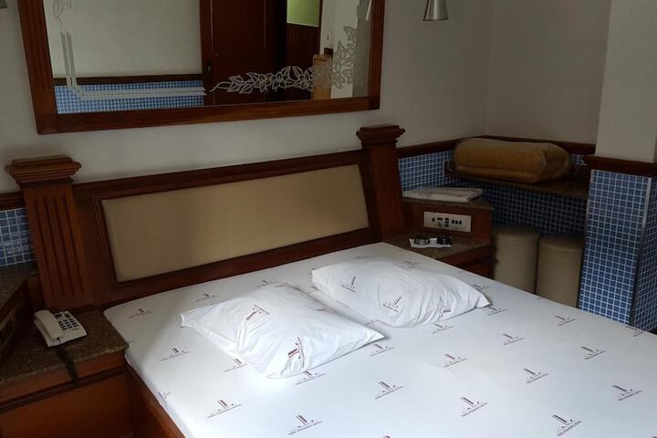 Room 19 of 55
