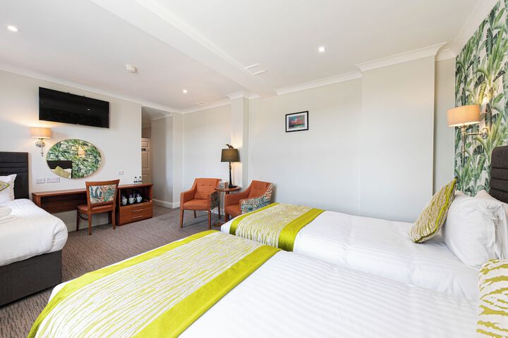Room 47 of 193