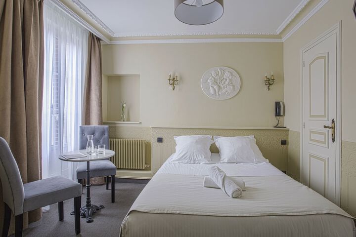 Room 12 of 89