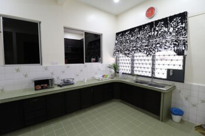 Room 17 of 23