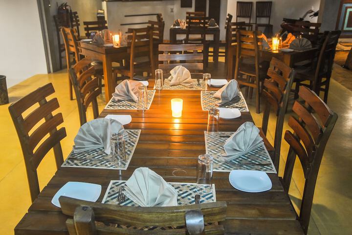 Dining 37 of 60