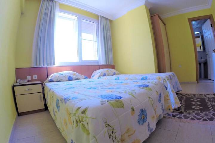 Room 16 of 37
