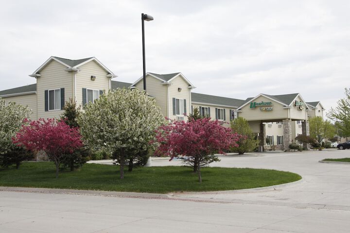 Property Grounds 51 of 60